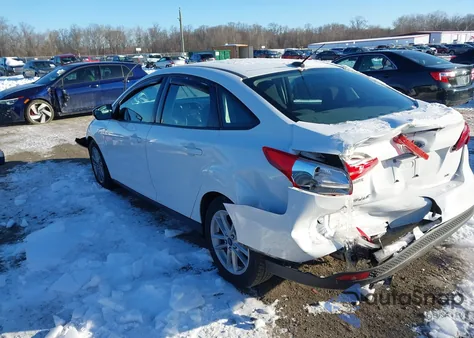 2015 Ford Focus Se z USA, uszkodzony, nr VIN 1FADP3F22FL268049